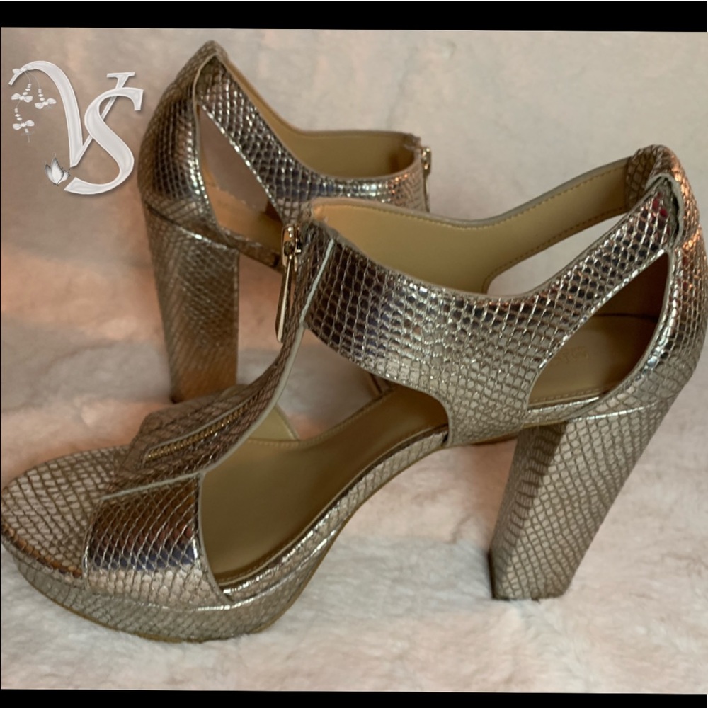 MICHAEL Michael Kors
Berkley Sandal